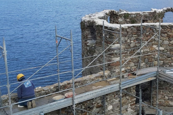 COSTRUIAMO PER PASSIONE