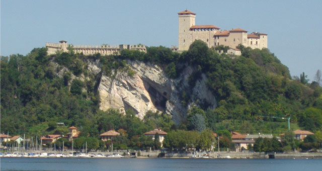ROCCA BORROMEA